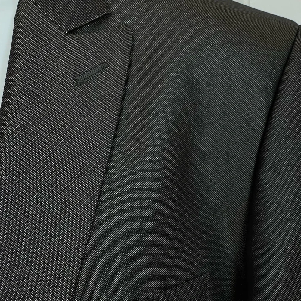 Men's 2 pc. suits  42L